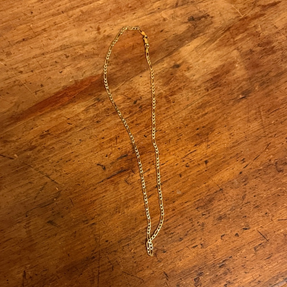 Elegant Gold Chain Necklace
